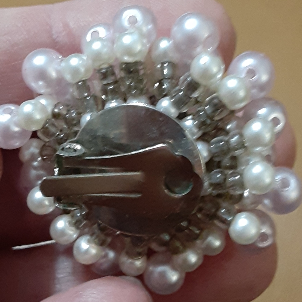 Vintage Pink and Cream Seed Pearl Clipon Earrings - Picture 6 of 7